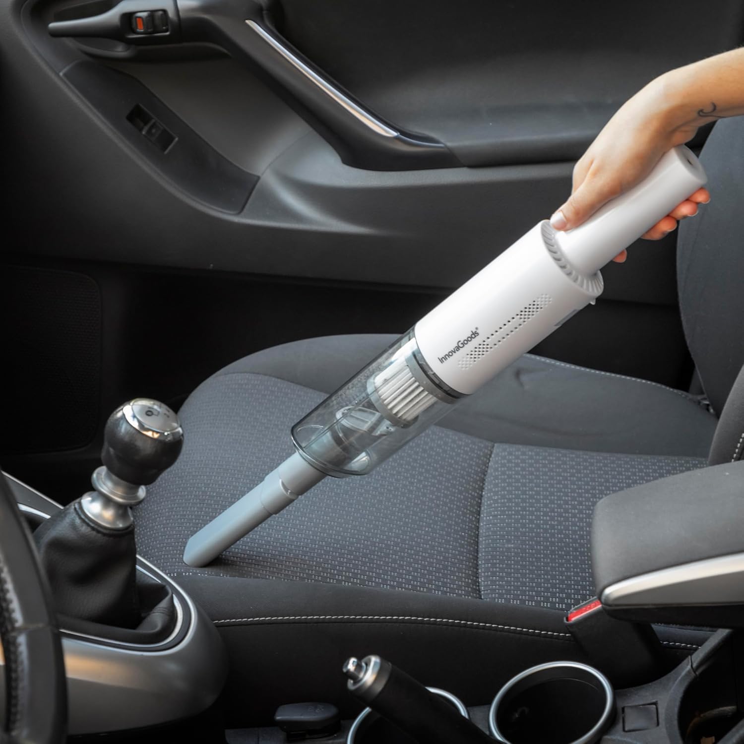 مكنسة يدوية قابلة لإعادة الشحن من InnovaGoods مع 3 ملحقات، بيضاء، 70 واط 4