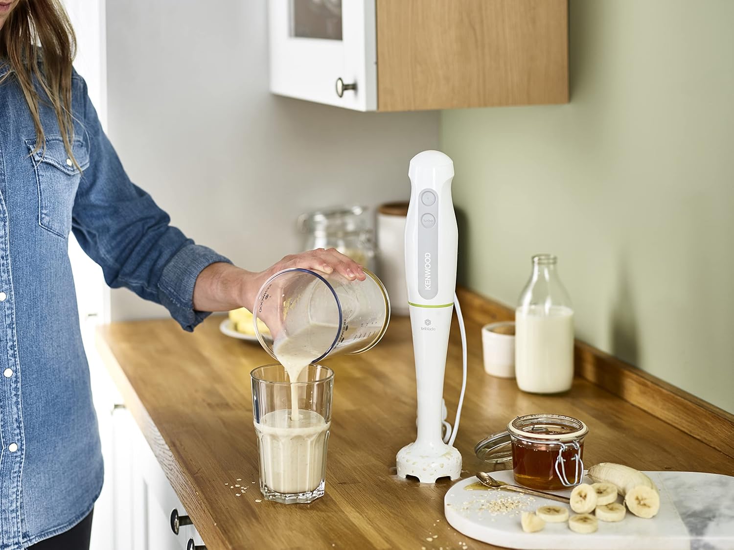 Kenwood Hand Blender 700W With 500Ml Chopper, 500Ml Beaker, Whisk, Triblade Technology HDP104WG White 5