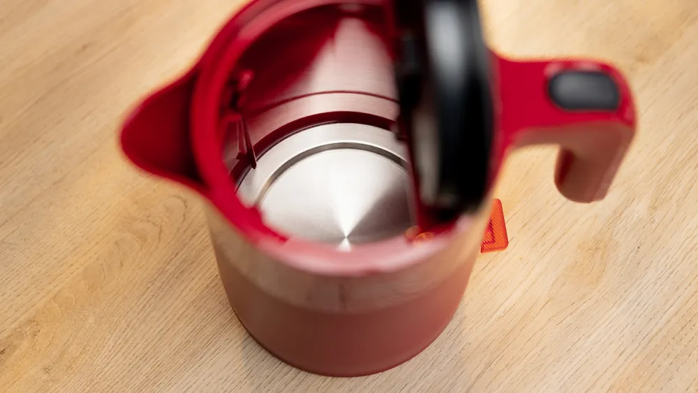 MyMoment Red Kettle 1.7L 7