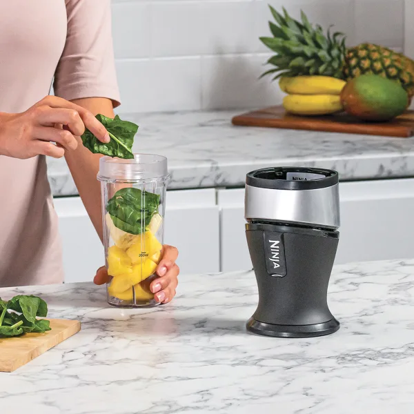 Mélangeur et machine à smoothies Slim Nutri Ninja 700W – QB3001EUS – Argent 3