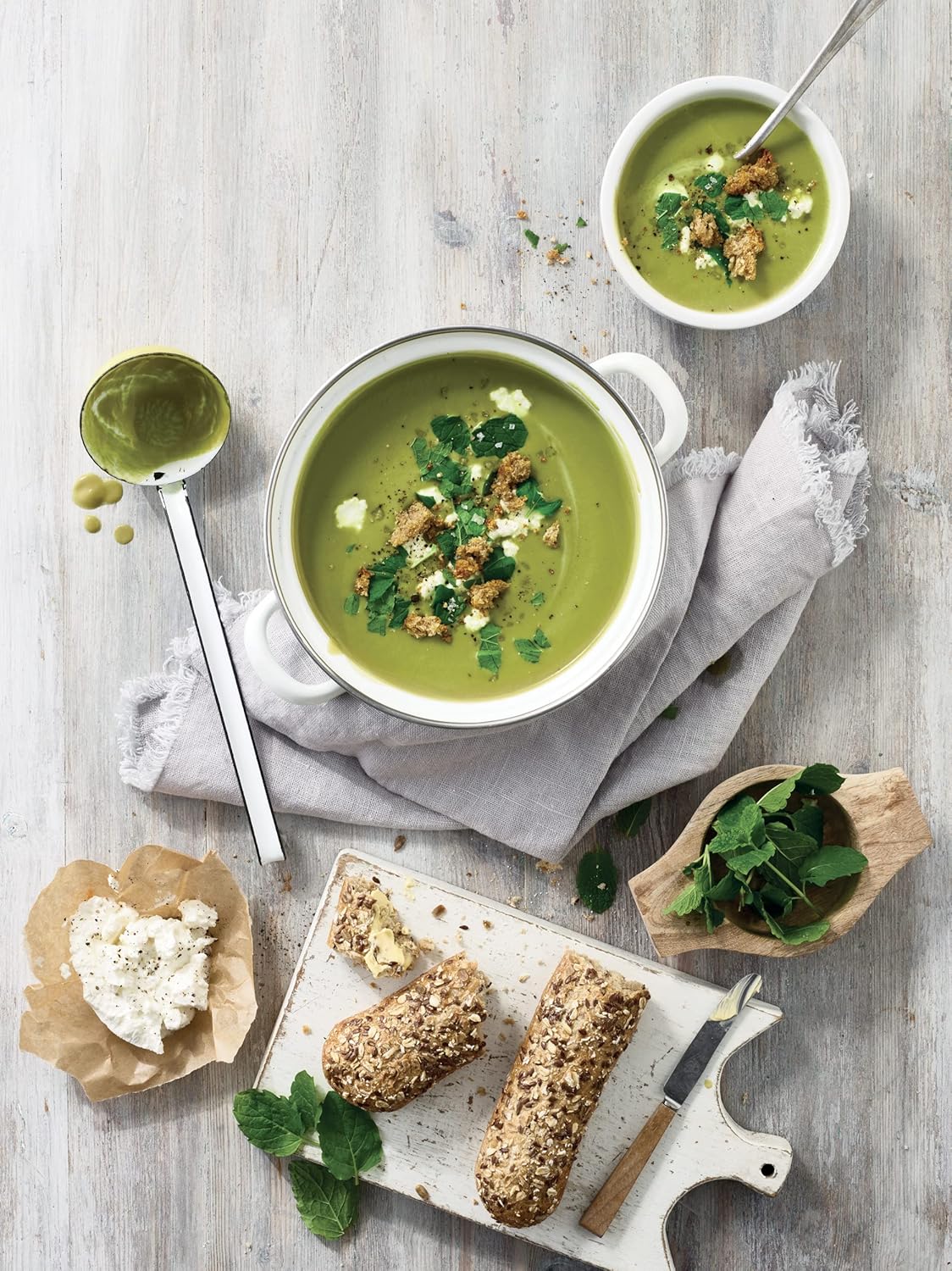 Kenwood 25L Microwave Oven with Grill, 800W MWM25.000BK Black/Silver 5